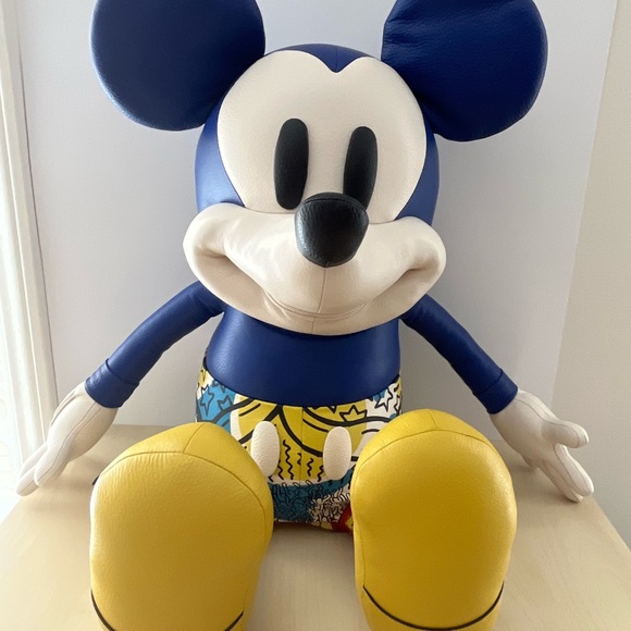 New Coach Disney Mickey Mouse X Keith Haring Medium Collectible - Picture 2 of 6